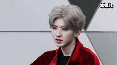 蔡徐坤的腿真的好细，看看和沙溢李晨的对比没想到baby最受打击