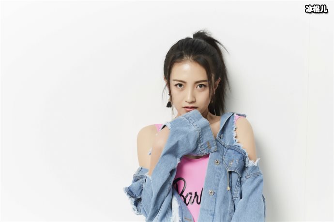 包文婧化妆后遭女儿吐槽，五岁饺子对妈妈的评价竟是这样