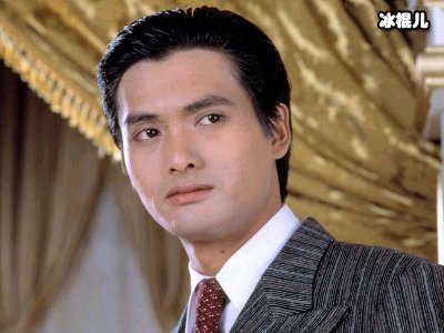 出道就靠《英雄本色》大火，娶小23岁娇妻被曾志伟爆大秘密