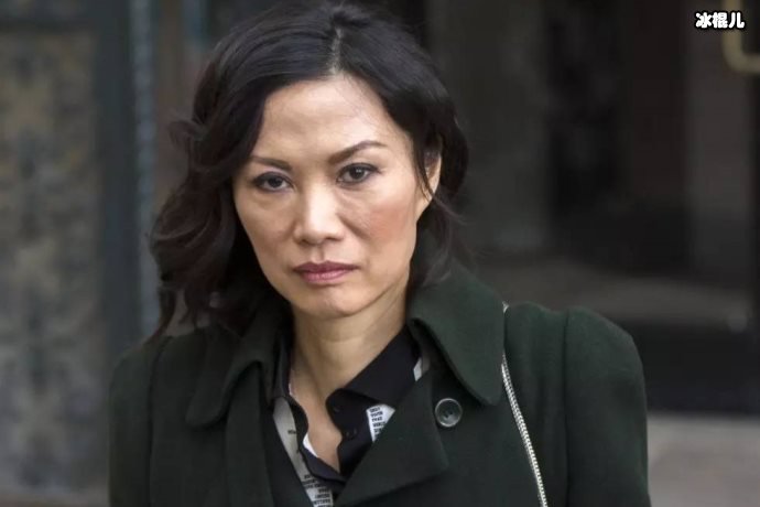 “乘风破浪”邓文迪，靠婚姻上位凭借女儿分260亿