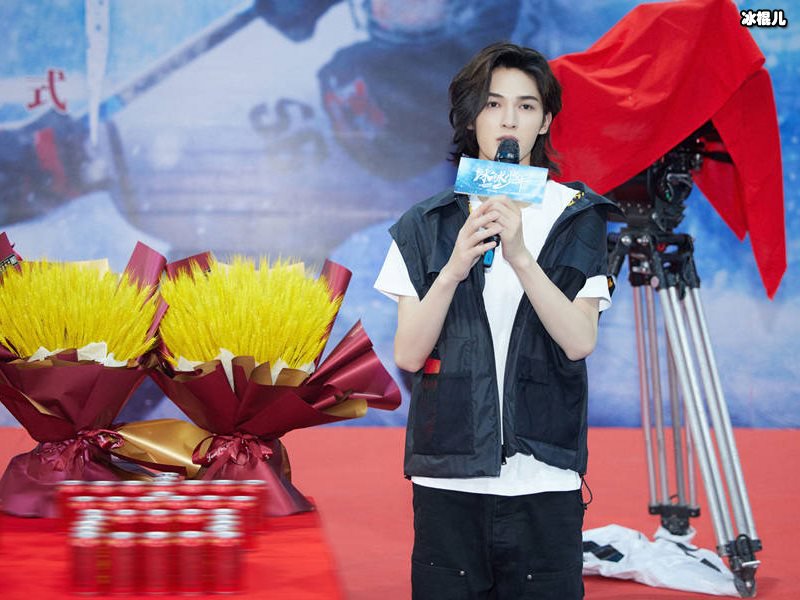 “影后”婚内偷人竟打胎后求原谅，丈夫教科书式反击让她后悔一生