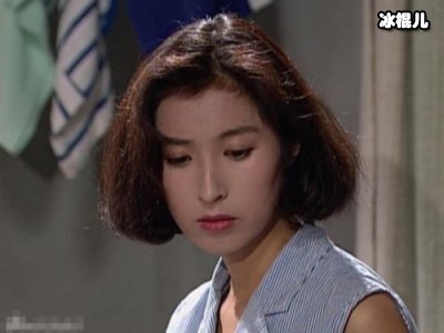 港姐郭蔼明性格低调，如今过着深入简出的生活