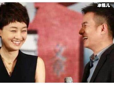 马伊琍出席活动太亮眼，宝蓝色长裙气质优雅红色短发显精致