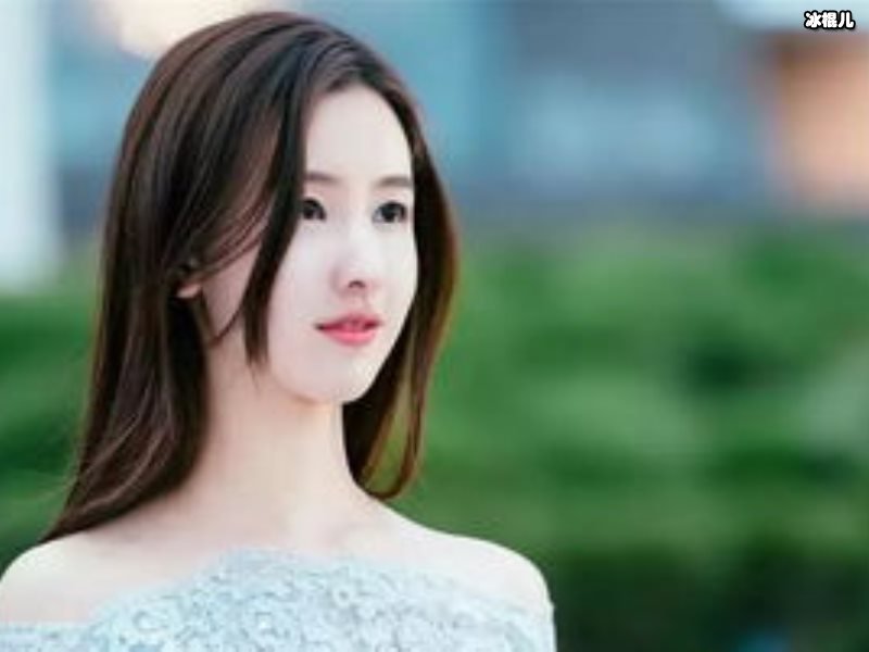 某女星炒冷饭终于坐不住了，大家都说太作了