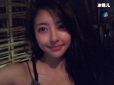被人算计的女星，坐飞机又出事故如今被老公宠了八年