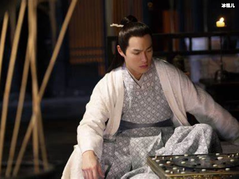 杨祐宁微博晒出未婚妻，甩出B超照高调官宣自己要做爸爸啦