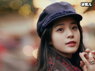 欧阳娜娜气质成熟风，穿白衬衫秀美腿女神卷发型超洋气