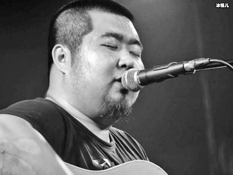 宋冬野发长文被批卖惨，曾经很火如今连演唱会都被举报