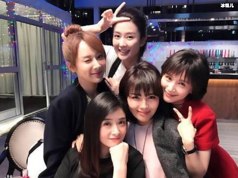 戏骨级演员康群智，在电视剧《欢乐颂》中饰演樊胜美的妈妈