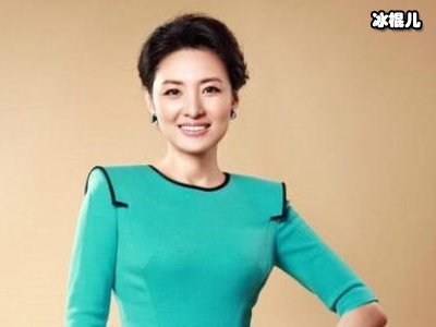 周涛转行进入综艺圈，站在舞台上风采依旧气质温婉