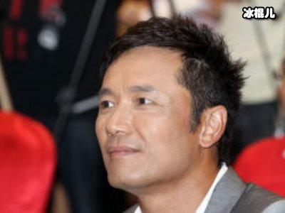 苗侨伟60岁状态，冻龄男神不仅帅还会赚钱对老婆也很好