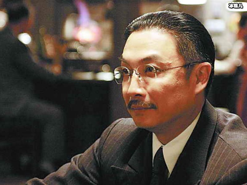 香港演员刘松仁，曾出演《步步惊心》康熙皇帝