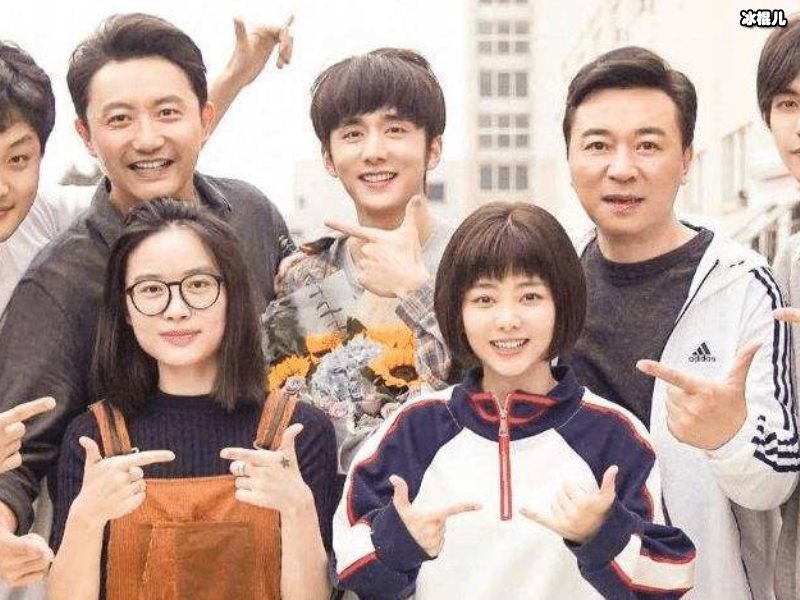 他是现实版的“贺子秋”，小时候父母离异长时间寄人篱下