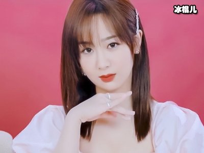 杨紫转发韩红捐款引热议，表姐打脸众人
