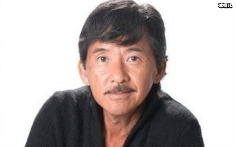林子祥、叶倩文同框现身看儿子作品，一人嫌弃一人超开心！