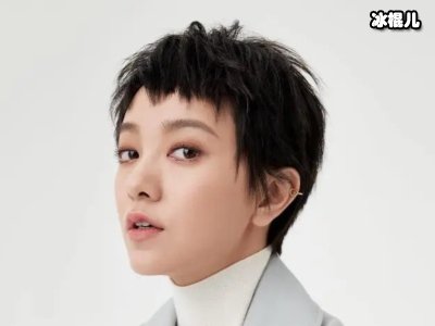 郭采洁助阵郭敬明，红毯重现女王范