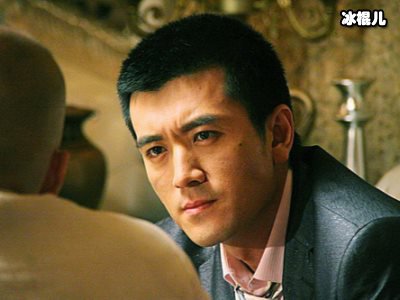 杨子女儿毕业照曝光生活情况，妈妈气质优雅爸爸未能现身显孤单