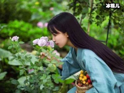 李子柒吃个豌豆都能上热门？网友：她敢抓蛇，你敢吗？