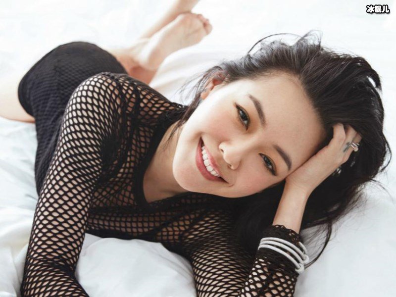 女儿们发黑照小S低调庆生，唯独不见老公许雅钧真的是婚变？