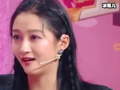 关晓彤直播吃饭暴露饮食习惯，怪不得与鹿晗一直恩爱如初