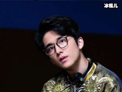 盘点之前不好看如今万人迷的明星，Lisa和张新成让人怀疑人生