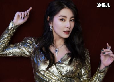 张雨绮女团造型惊艳亮相，却与Jennie撞衫究竟谁更胜一筹？