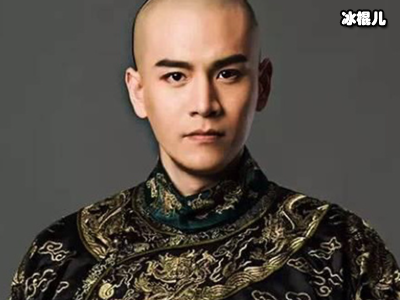 他凭借《如懿传》而走红，娶二婚的童年女神，曾被指“吃软饭”