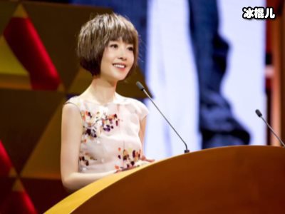鲁豫晒出少女时期的照片，满满青春气息