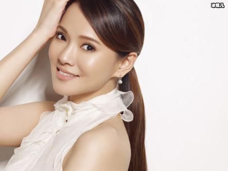 终于看清了小米粒的脸，伊能静为女儿庆生得到网友祝福