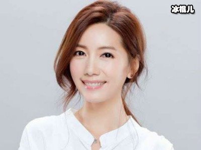 曾是台湾偶像剧女神的林韦君，无戏可拍后转当瑜伽修老师