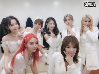 太疯狂了！SNH48男粉丝公然挑衅AKB48，行为令人厌恶!