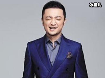 尼格买提妻子在路边包包子，动作娴熟自曝能吃一大盆手抓饭