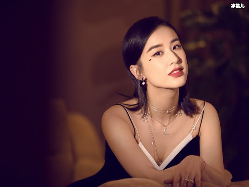 刘芸淘汰黄圣依假哭，娱乐圈女艺人的演技都这么浮夸吗？