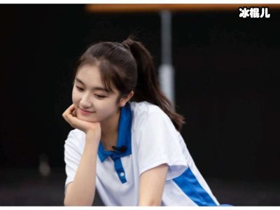 李兰迪白色连衣裙气质如兰，温婉如天仙下凡