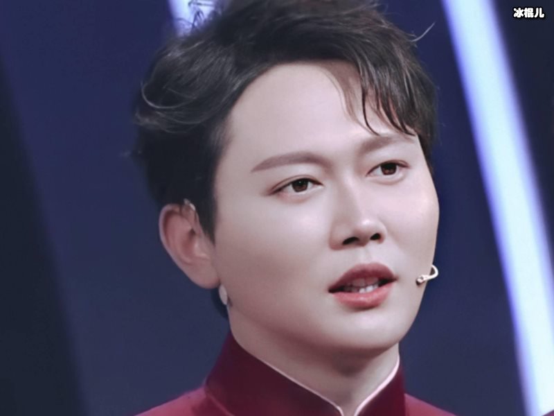 孟鹤堂在《快乐大本营》跳女团舞，网友评论太爱表现败坏路人缘