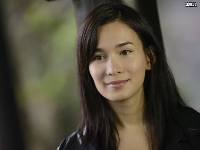卢靖姗零点准时为韩庚庆生，合照中两人笑容甜蜜