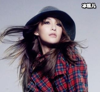 萧亚轩深夜突发诡异视频，与小男友相恋后天后这是怎么了？
