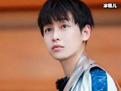 彭昱畅女友终曝光曾因相貌被网友喊话出道，与王栎鑫也有关系？