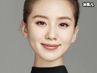 时尚芭莎为刘诗诗定制手绘封面，女神一抹红唇展现淡雅魅力