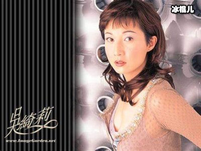 吴绮莉成龙的那段情，影响了她一辈子而今小龙女失联？