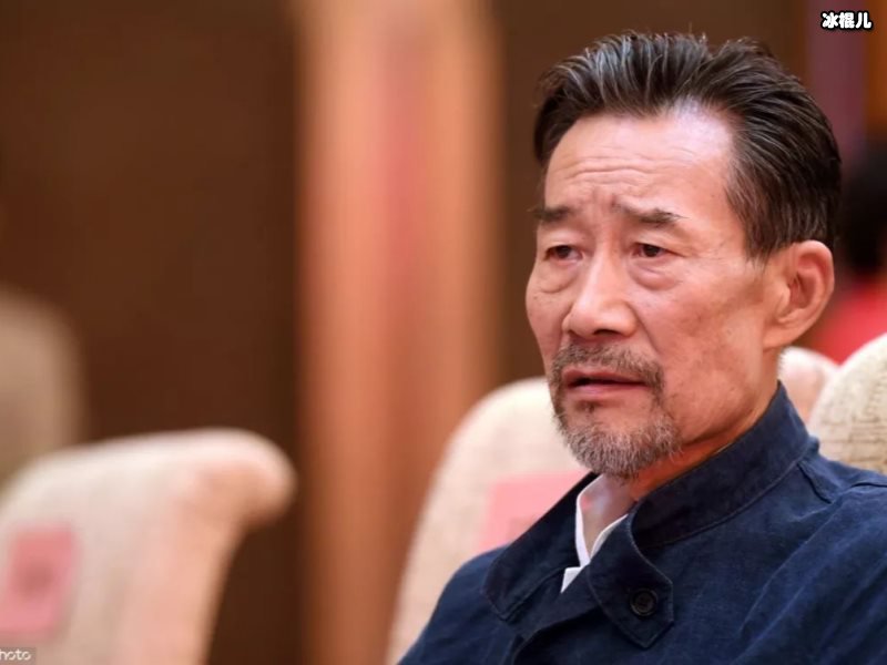 饰演过武则天的她曾有过四段婚姻，如今63岁她变成了高龄产妇