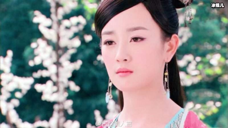 张檬高调秀恩爱晒视频和小五上演比心互动，狂撒狗粮