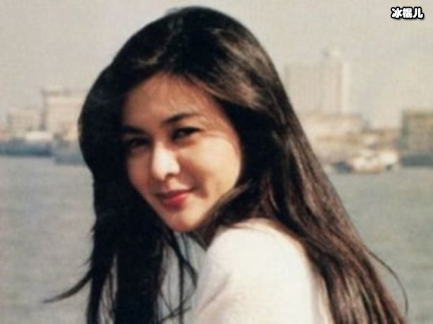 豪宅被曝光后，关之琳搭上侯维德两人能否走下去？