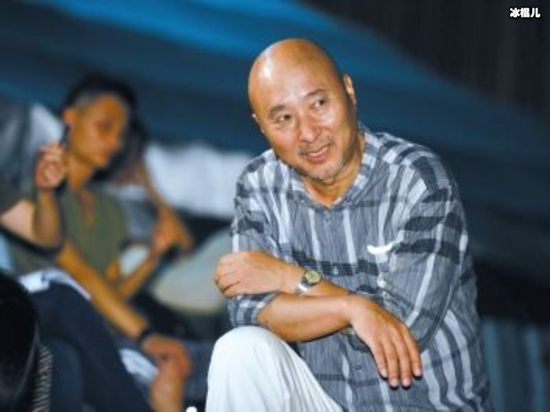 喜剧三剑客之一的他，曾当众被陈佩斯羞辱今靠开餐馆身家过亿