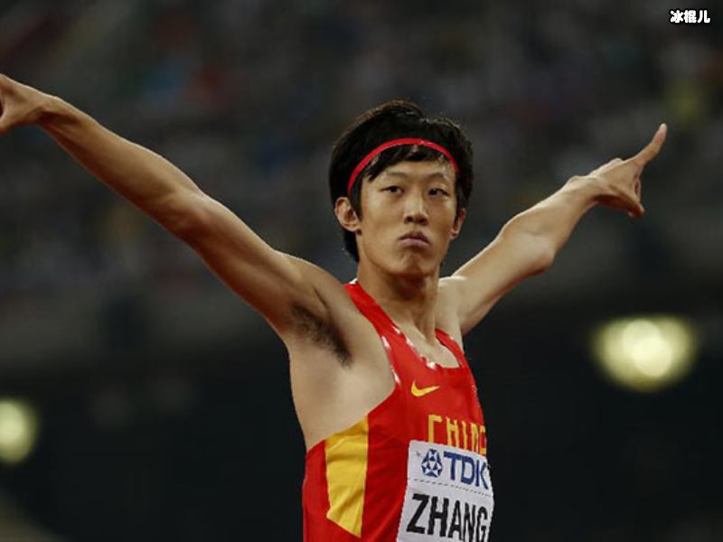 张国伟生活艰辛？退役后化身外卖员张国伟表示我还能生孩子呢！