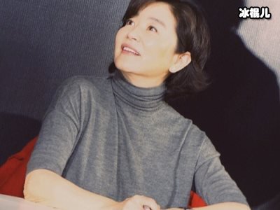 与林青霞齐名对待比自己小20岁的情敌时，她的做法堪称智慧