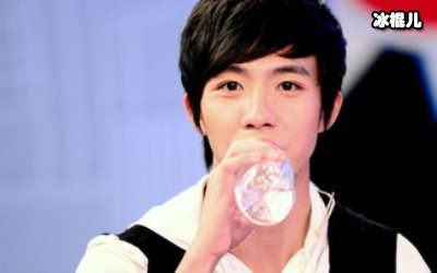 俞灏明嗓子哑了怎么回事？他为了配音真的拼了