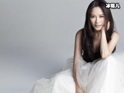 俞飞鸿出道即惊艳大众魅力四射如仙女下凡，如今依旧美貌惹人爱