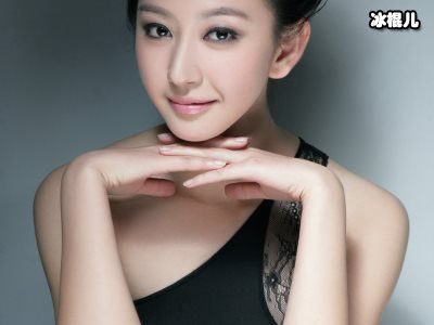 唐一菲晒烤串照意外暴露豪宅环境，凌潇肃与儿子入镜笑容满面