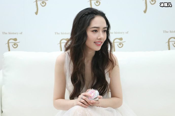 老公升任亚视副总裁，郭可盈的陪伴和复出终于有了收获